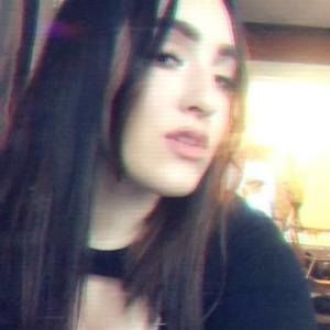 Meet your Posher, Selena